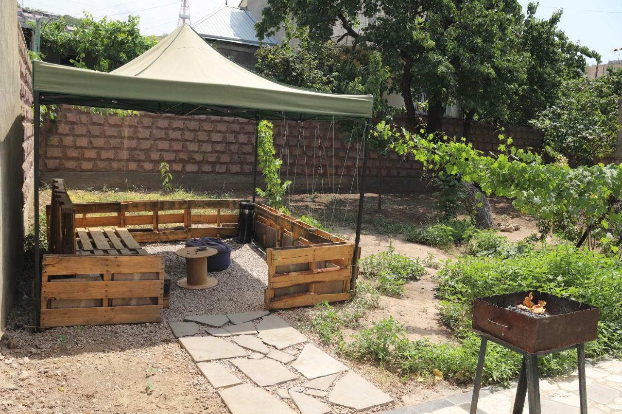 יירבאן Katun Hostel מראה חיצוני תמונה